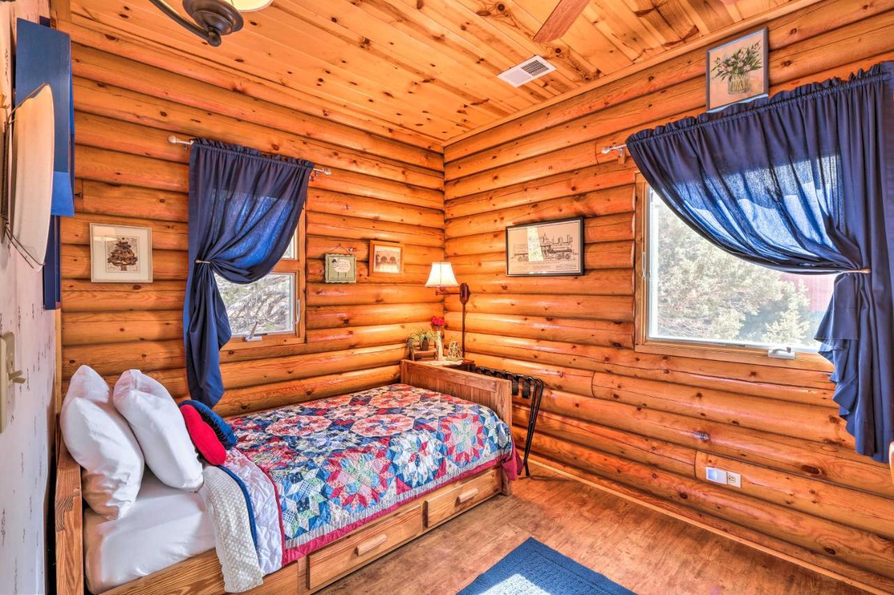 Quaint Williams Cabin Near Grand Canyon Exteriör bild