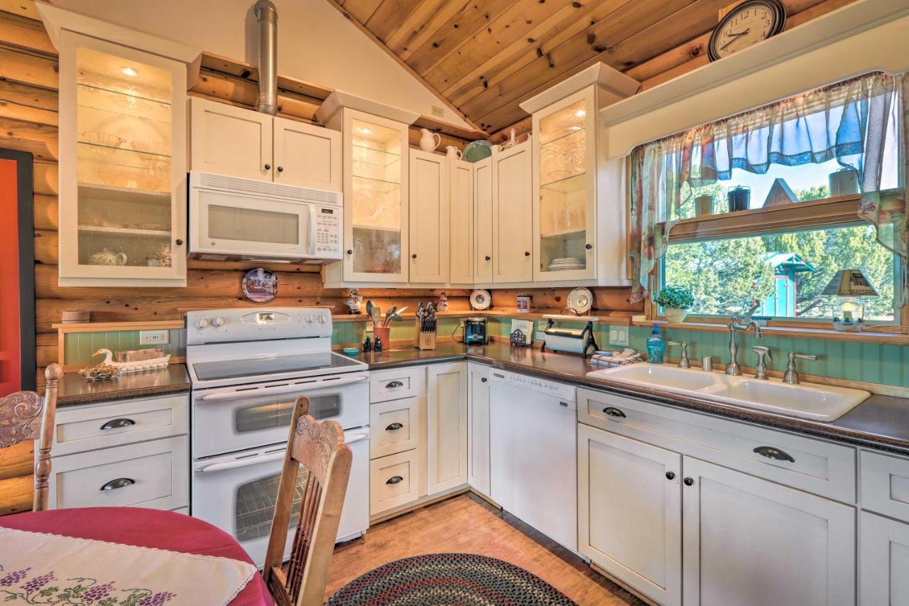 Quaint Williams Cabin Near Grand Canyon Exteriör bild